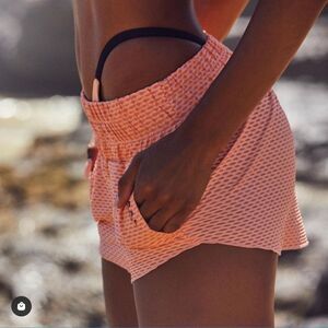 KORAL Radiant Netz Shorts - Dusty Rose